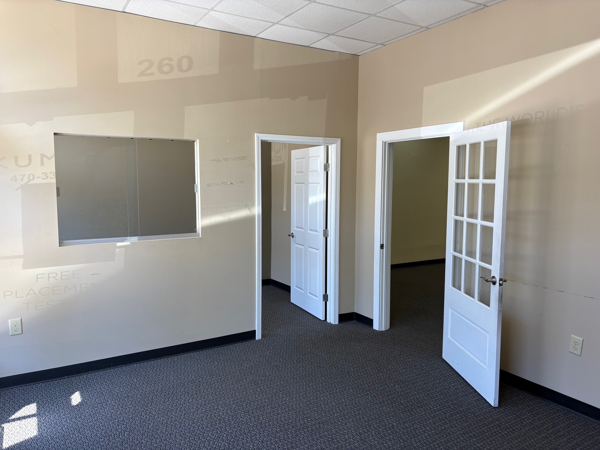 8649 Ellard Dr, Alpharetta, GA for lease Interior Photo- Image 1 of 3