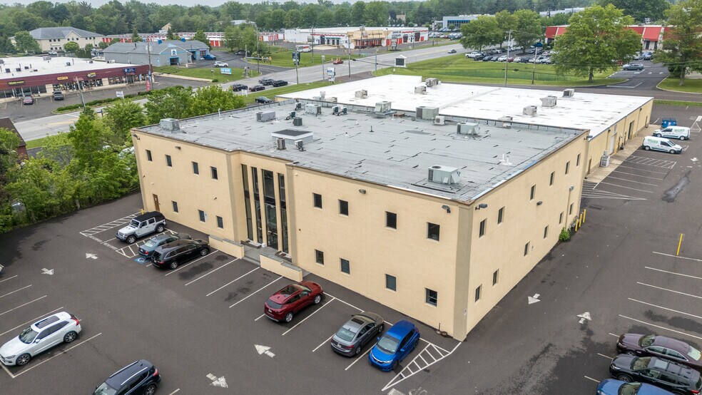 271 Bethlehem Pike, Colmar, PA à louer - Photo du bâtiment - Image 3 de 18