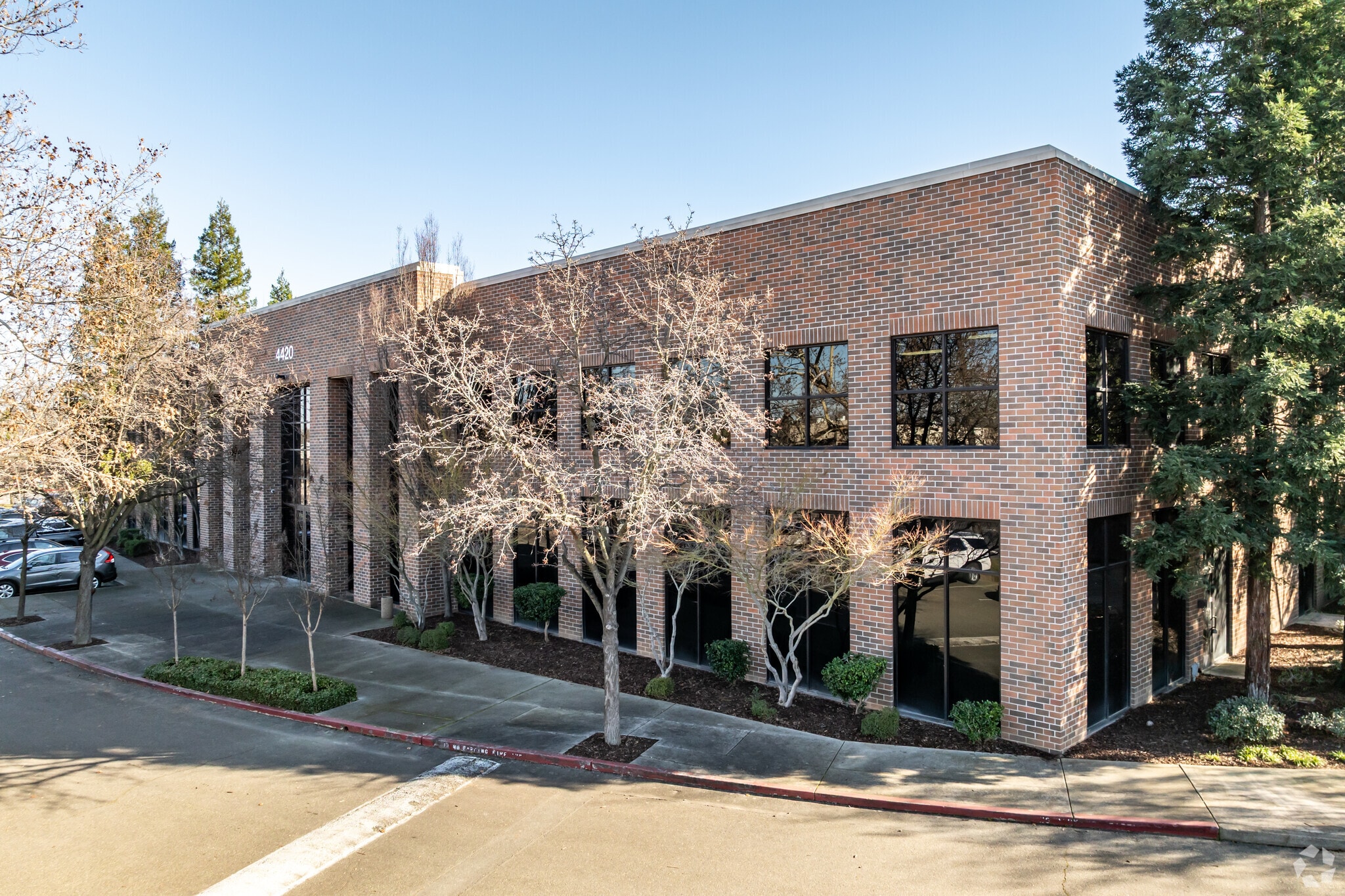 4420 Auburn Blvd, Sacramento, CA à louer Photo principale- Image 1 de 5