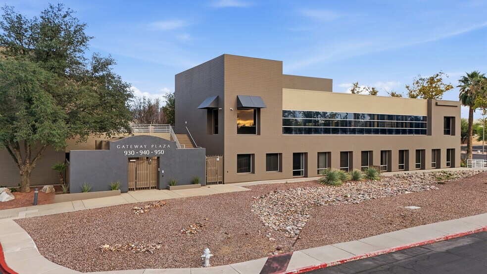 930 N Finance Center Dr, Tucson, AZ à louer - Photo du bâtiment - Image 3 de 15