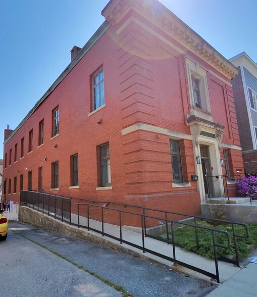 195 Angell St, Providence, RI for sale - Primary Photo - Image 1 of 11