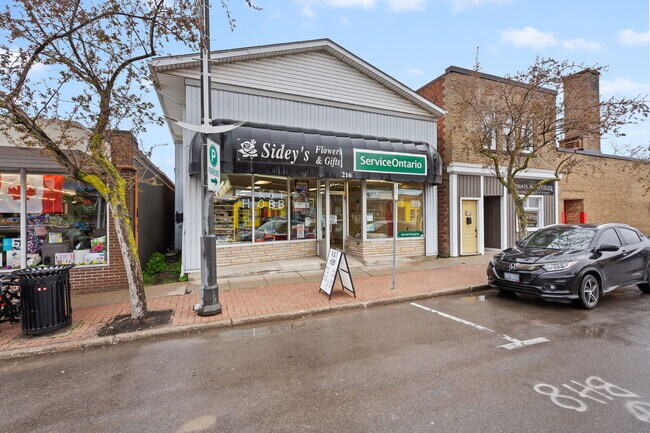 Plus de détails pour 216 King St, Port Colborne, ON - Commerce de détail à vendre