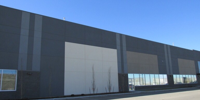 6303-6305 39th Ave, Leduc, AB à vendre - Photo du bâtiment - Image 2 de 5