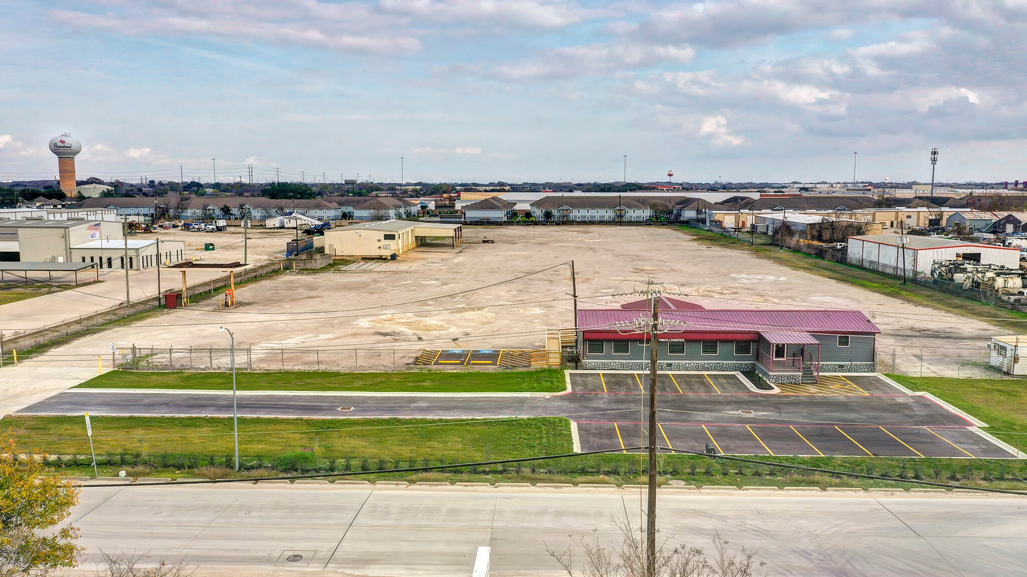 1901 Jasmine Dr, Pasadena, TX for lease Primary Photo- Image 1 of 11