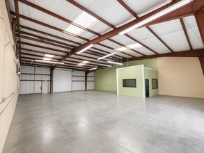 705 Live Oak St, Tarpon Springs, FL for lease Interior Photo- Image 1 of 2