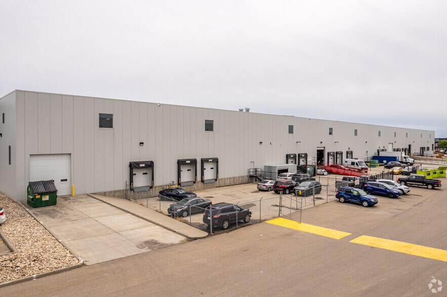 10406-10442 184 St NW, Edmonton, AB for lease - Building Photo - Image 2 of 3