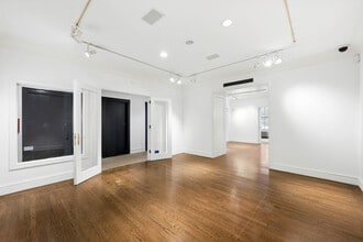 5 E 57th St, New York, NY for lease Interior Photo- Image 1 of 2