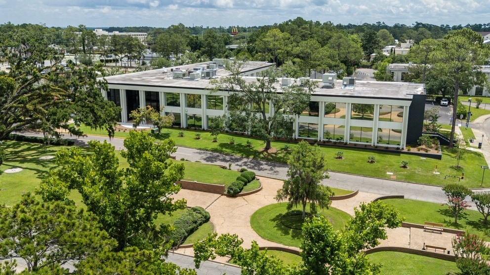 1321 Executive Center Dr, Tallahassee, FL à louer Photo du bâtiment- Image 1 de 3