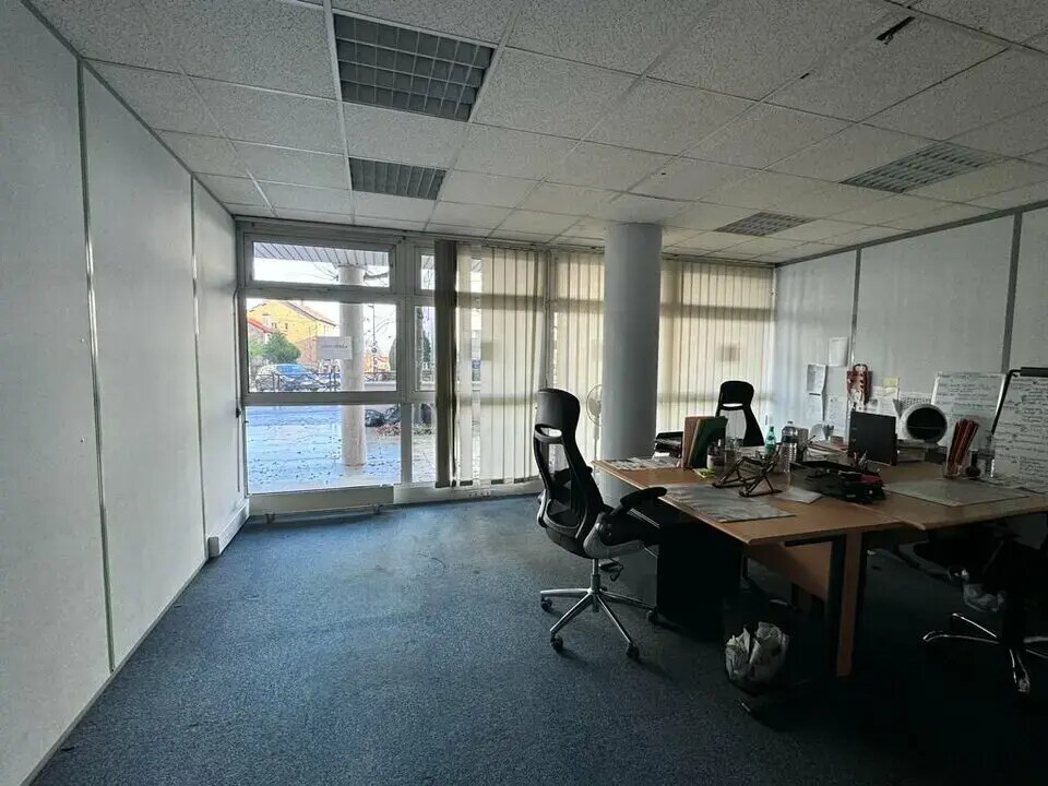 Versailles, YVE 78000 -  -  - Interior Photo - Image 1 of 3