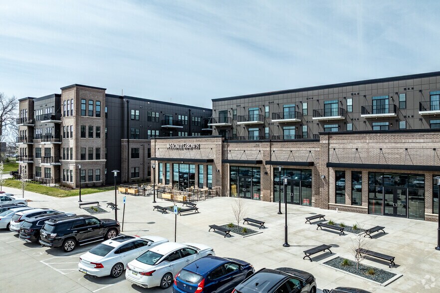 950 Jordan Creek Pky, West Des Moines, IA for lease - Building Photo - Image 3 of 12