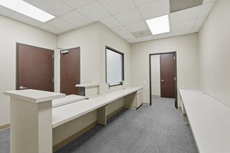 3333 Bayshore Blvd, Pasadena, TX for lease Interior Photo- Image 2 of 11
