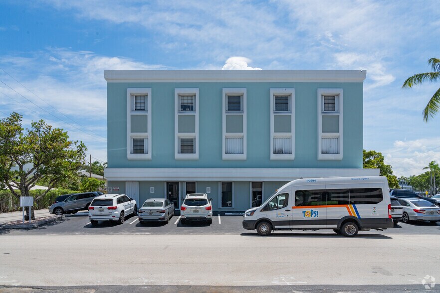 4750 N Federal Hwy, Fort Lauderdale, FL à louer - Photo du bâtiment - Image 3 de 5