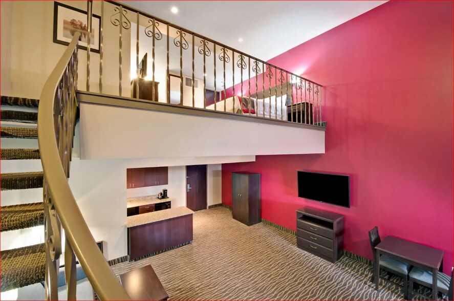 265 33rd Ave, Columbus, NE à vendre - Photo du bâtiment - Image 2 de 66