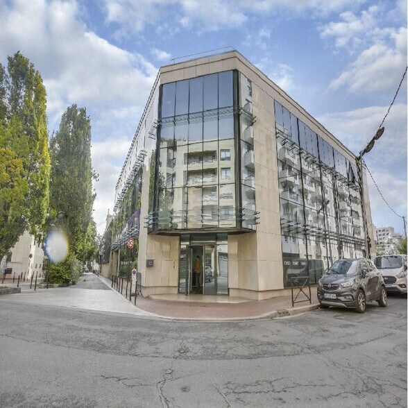 14-16 Rue Clément Bayard, Levallois-Perret for lease - Building Photo - Image 1 of 10