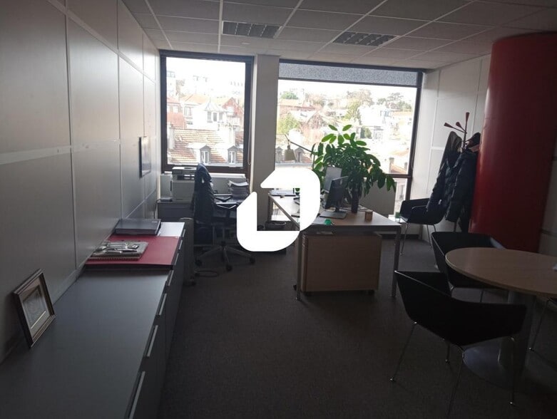 Bureau dans Saint-Cloud à louer - Photo intérieure - Image 2 de 6