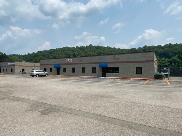 5000 Elk River Rd S, Elkview, WV à louer - Photo du bâtiment - Image 2 de 21