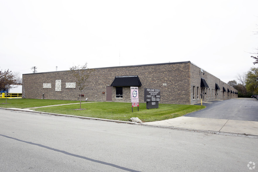 1001 W Republic Dr, Addison, IL for lease - Primary Photo - Image 1 of 10