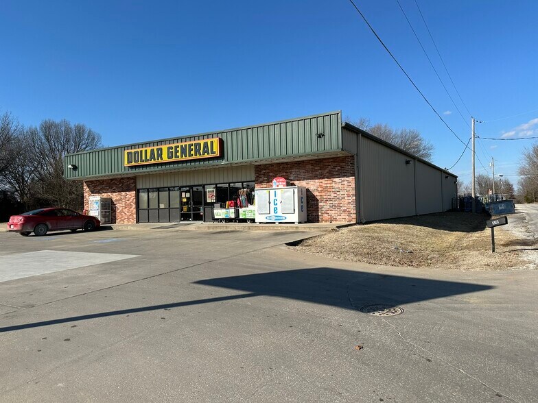 310 N 14th St, Sarcoxie, MO à vendre - Photo du bâtiment - Image 2 de 5