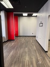 208 Court Ave NW, Canton, OH à louer Photo intérieure- Image 2 de 2