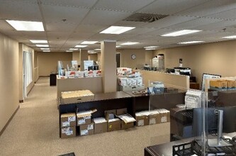 8509-8515 Delmar Blvd, Saint Louis, MO for lease Interior Photo- Image 2 of 4