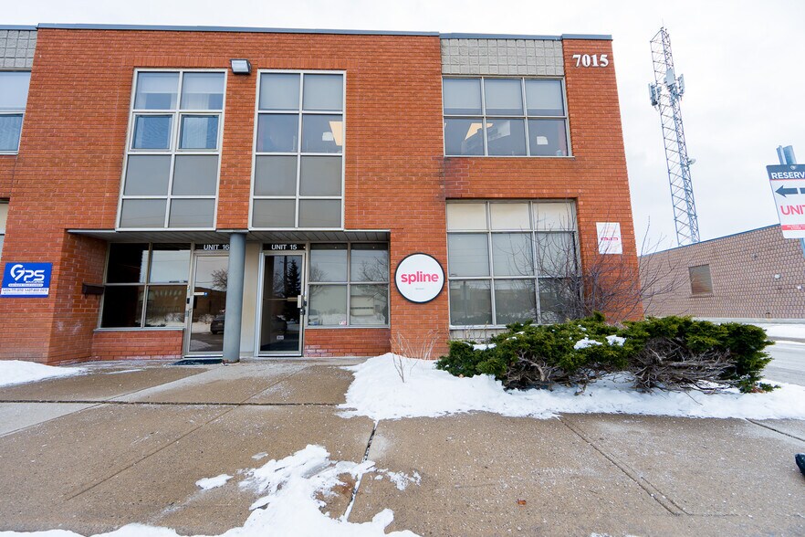 7015 Tranmere Dr, Mississauga, ON à vendre - Photo du bâtiment - Image 2 de 3