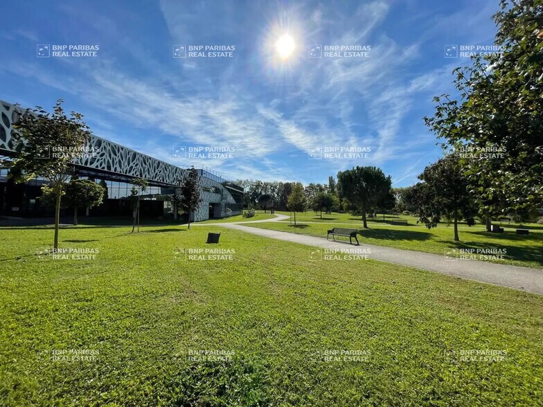 1 Rond-Point Du Général Eisenhower, Toulouse à louer - Photo du bâtiment - Image 3 de 19