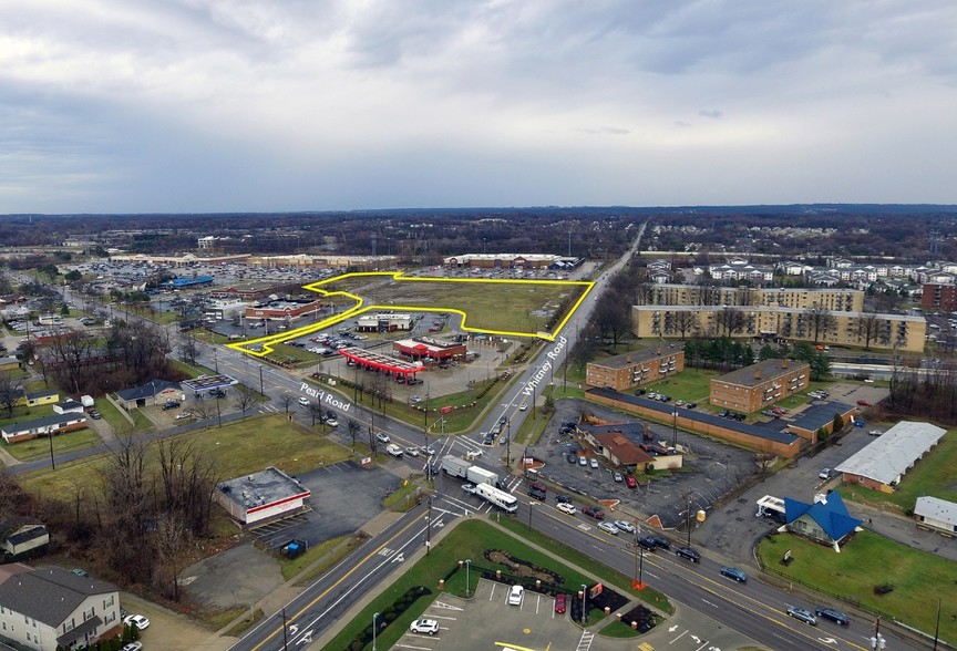 8871 Pearl Rd, Strongsville, OH for sale - Building Photo - Image 1 of 1