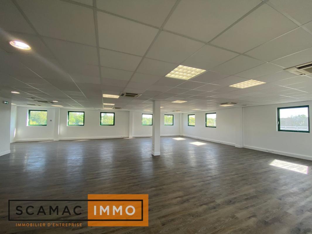 Office in Viry-Châtillon for sale Interior Photo- Image 1 of 10