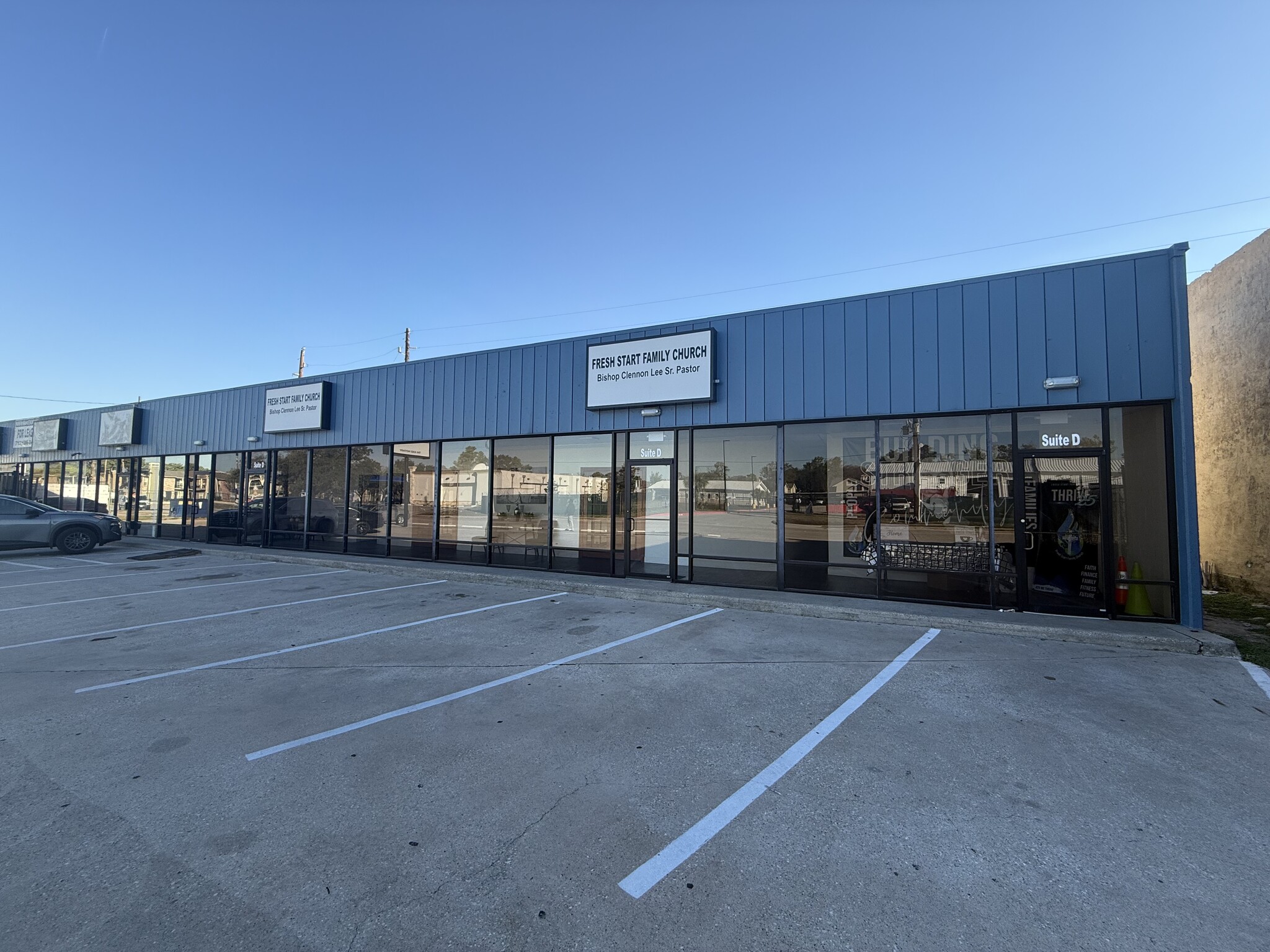 527 Barren Springs Dr, Houston, TX for lease Building Photo- Image 1 of 5