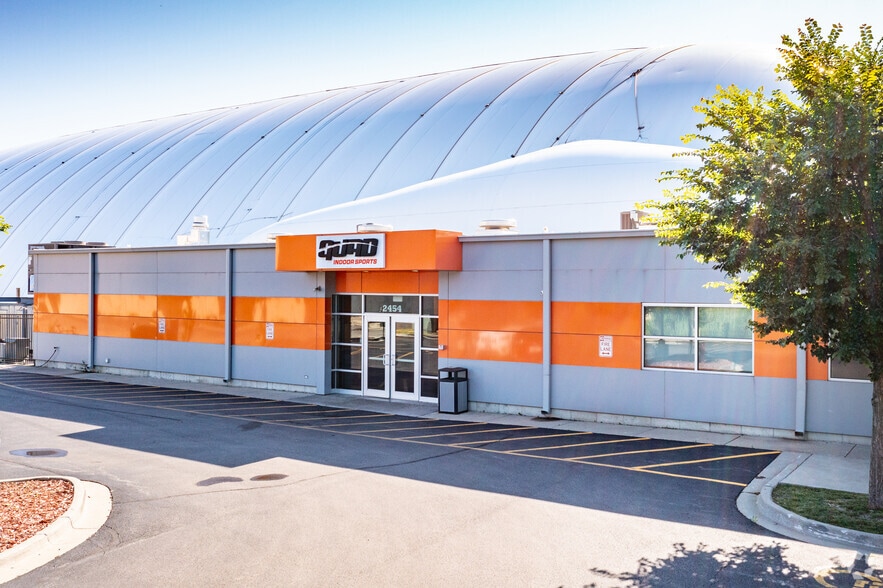 2454 Oakton St, Evanston, IL for sale - Building Photo - Image 1 of 13