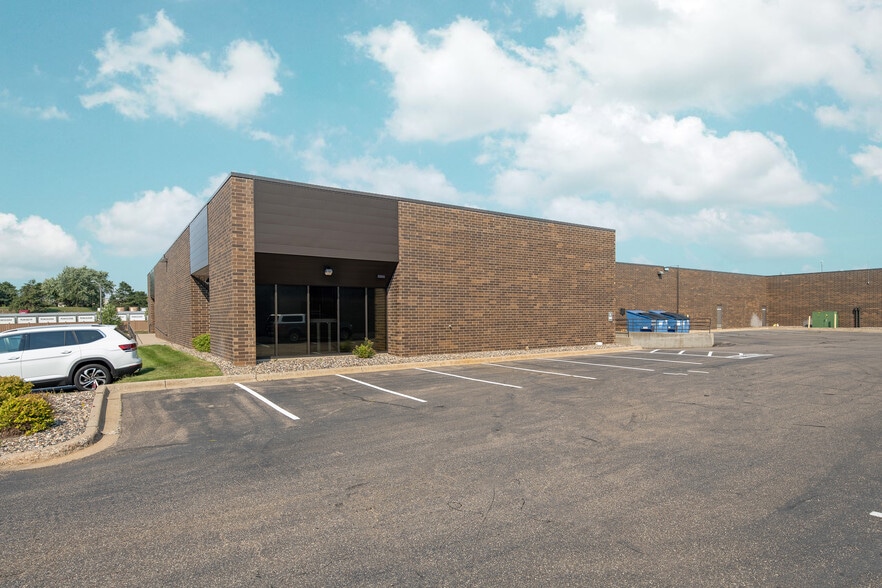 1301 Corporate Center Dr, Eagan, MN for lease - Building Photo - Image 3 of 14