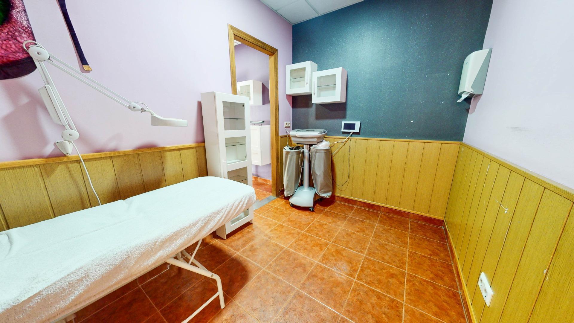 Retail in Marbella, Málaga for sale Interior Photo- Image 1 of 30