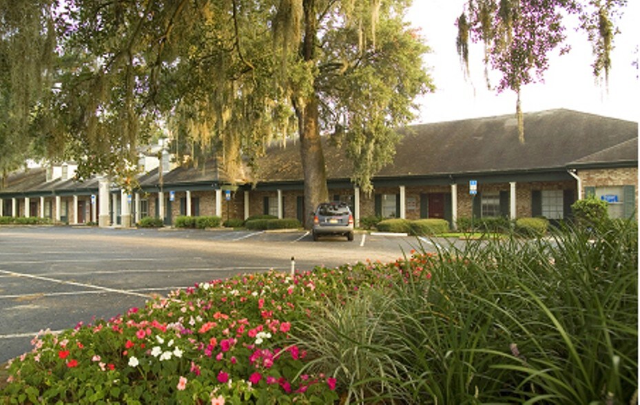 1106-1120 Thomasville Rd, Tallahassee, FL à louer - Photo du bâtiment - Image 2 de 5