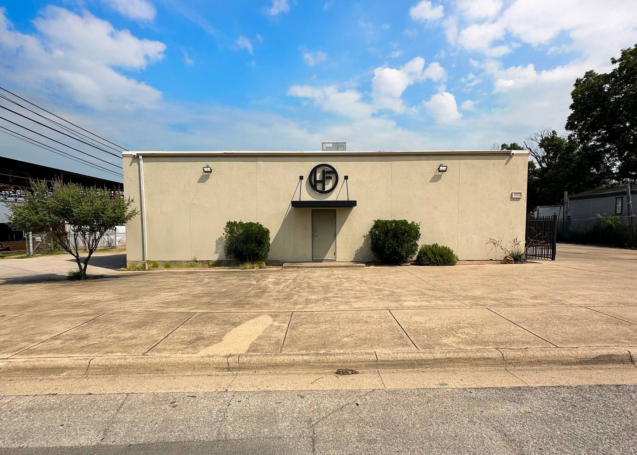 2612 W Waggoman St, Fort Worth, TX for sale Building Photo- Image 1 of 14