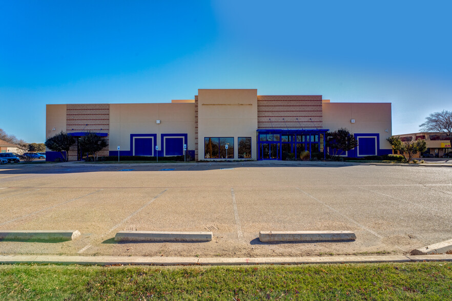 6811 Indiana Ave, Lubbock, TX for sale - Building Photo - Image 1 of 1