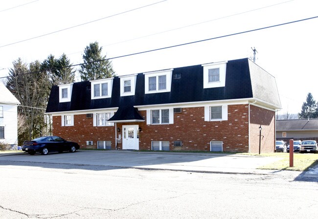 Plus de détails pour 110 E Pine St, Lisbon, OH - Multi-résidentiel à vendre