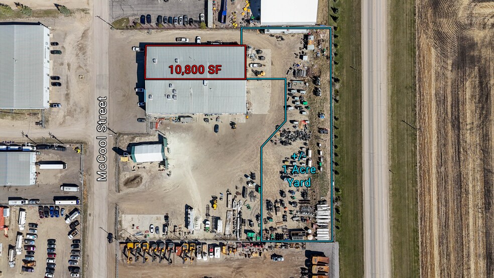 609B Mccool Street, Crossfield, Crossfield, AB à louer - Photo du bâtiment - Image 3 de 9