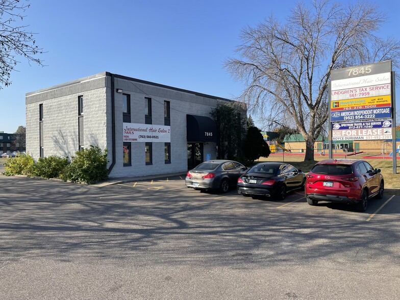 7845 Brooklyn Blvd, Brooklyn Park, MN for lease - Building Photo - Image 1 of 5