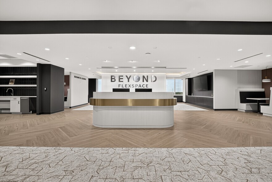 9800 Richmond Ave, Houston, TX for lease - Interior Photo - Image 1 of 77