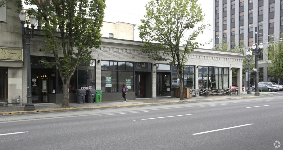 511 SE Morrison St, Portland, OR for lease - Primary Photo - Image 2 of 11
