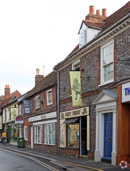 19-20 St Marys St, Wallingford à louer - Photo du bâtiment - Image 3 de 5