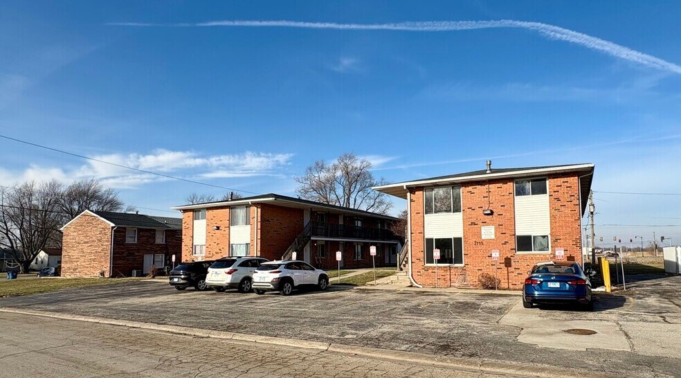 210-280 Tedmark Ct - 58 Units portefeuille de 7 propriétés à vendre sur LoopNet.ca - Photo du bâtiment - Image 2 de 23