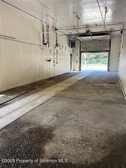 30 Sturges Rd, Peckville, PA à vendre - Photo du bâtiment - Image 2 de 35