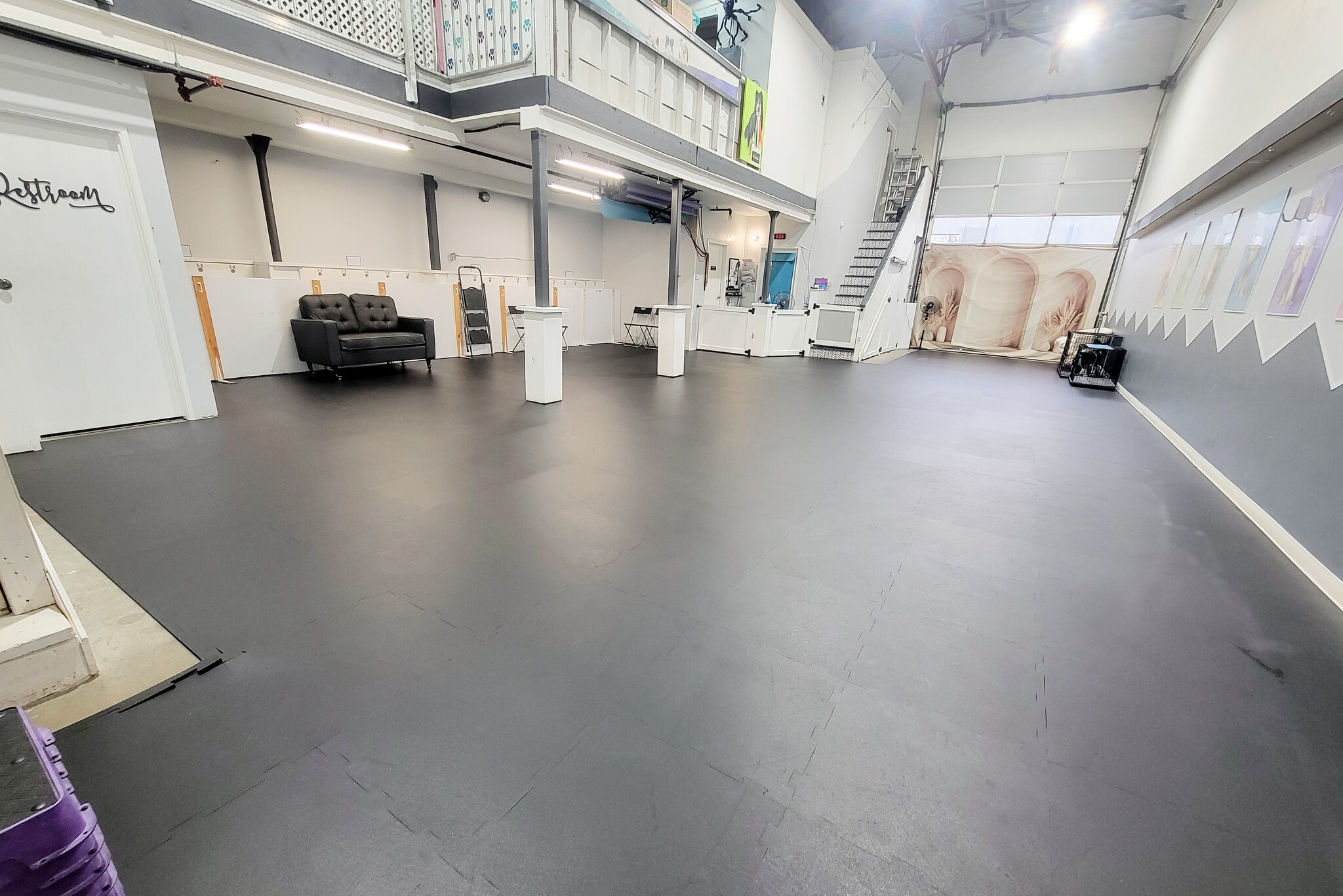 5968 205A St, Langley, BC for lease Interior Photo- Image 1 of 8