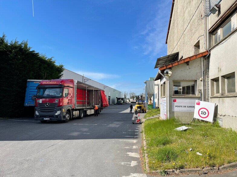 Industriel dans Mitry-Mory à louer - Photo du bâtiment - Image 2 de 11