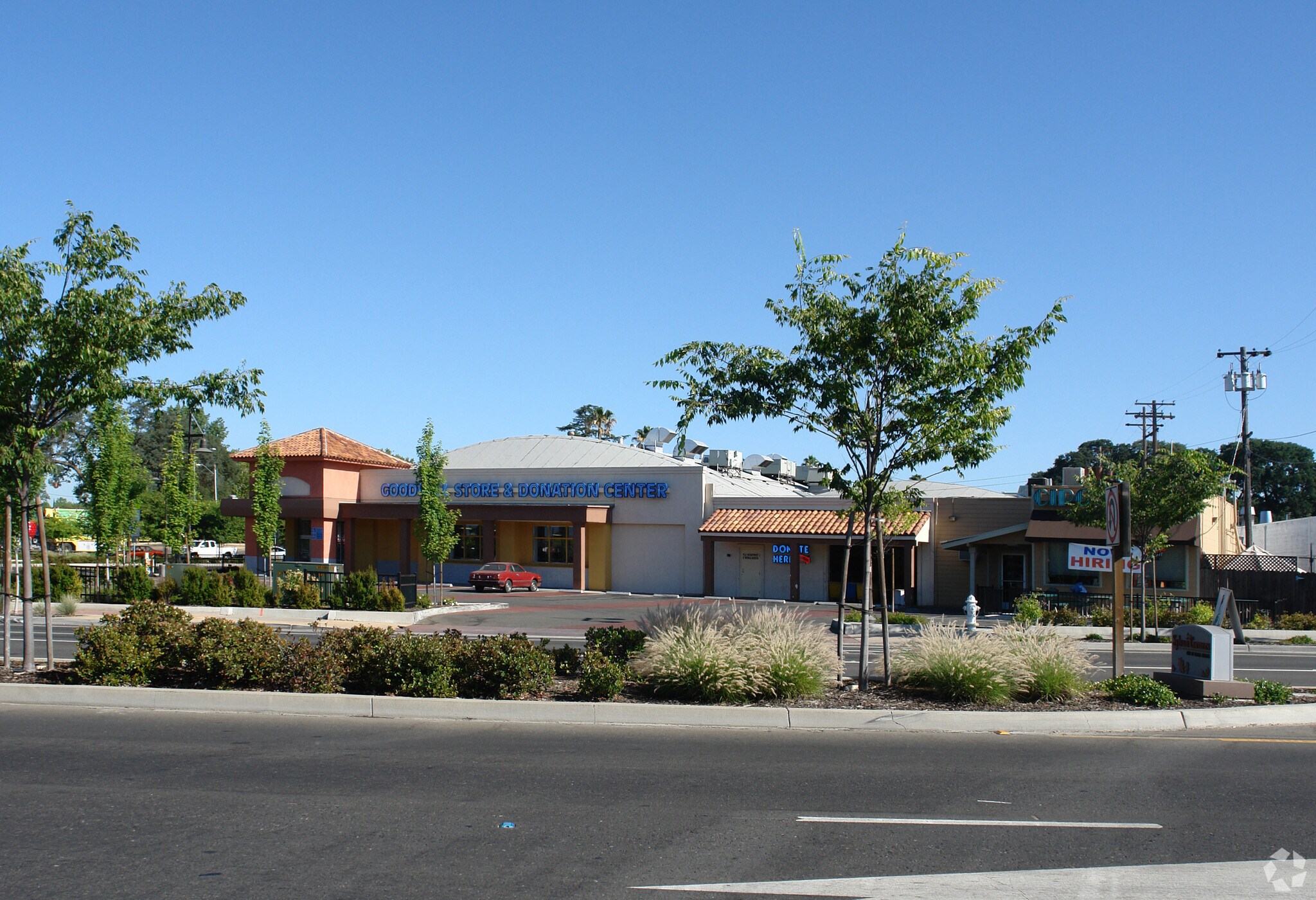 7120-7134 Auburn Blvd, Citrus Heights, CA for lease Primary Photo- Image 1 of 2