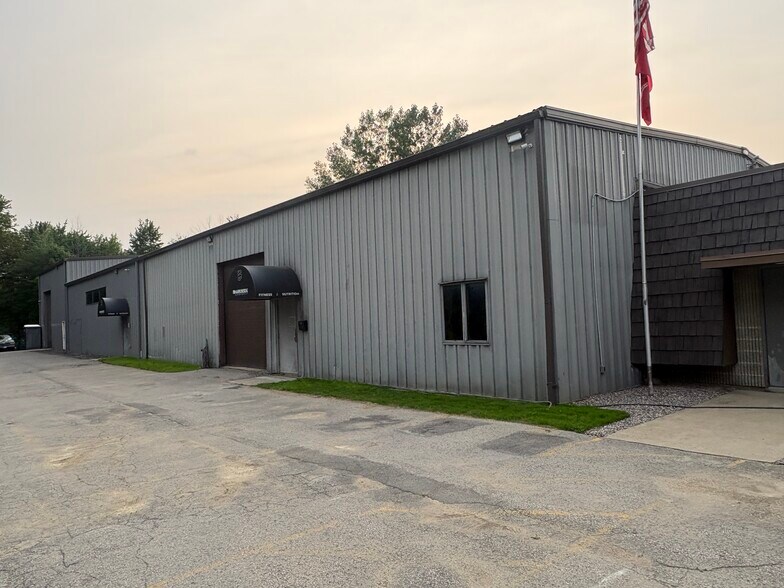 3646 California Rd, Orchard Park, NY à louer - Photo du bâtiment - Image 2 de 11
