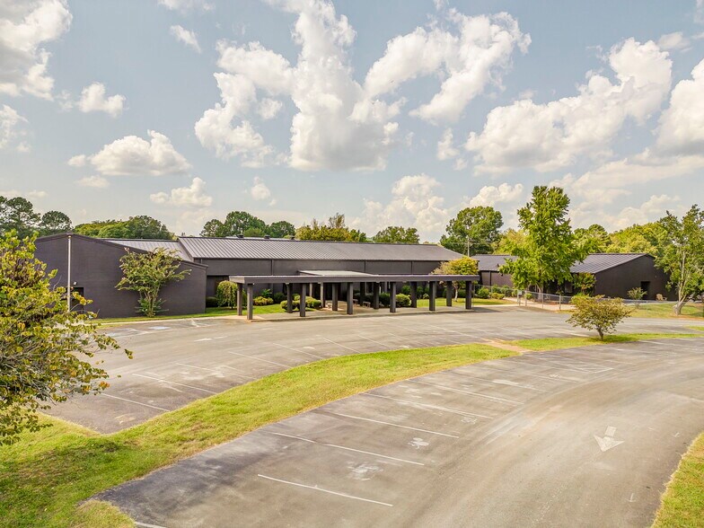 13 Rome Rd SW, Cave Spring, GA à vendre - Photo du bâtiment - Image 2 de 55