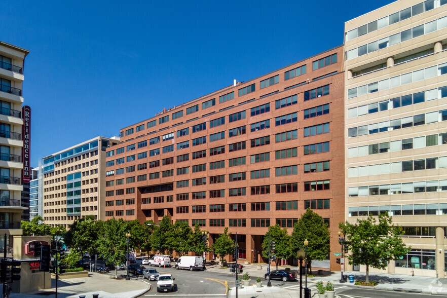 1120 Vermont Ave NW, Washington, DC for lease - Building Photo - Image 2 of 4