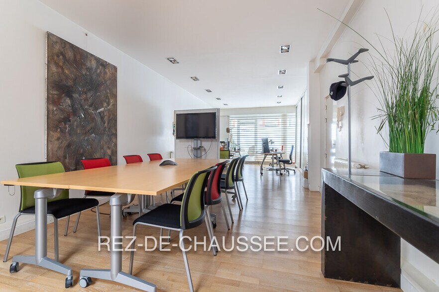 Commerce de détail dans Paris à vendre - Photo du bâtiment - Image 2 de 9